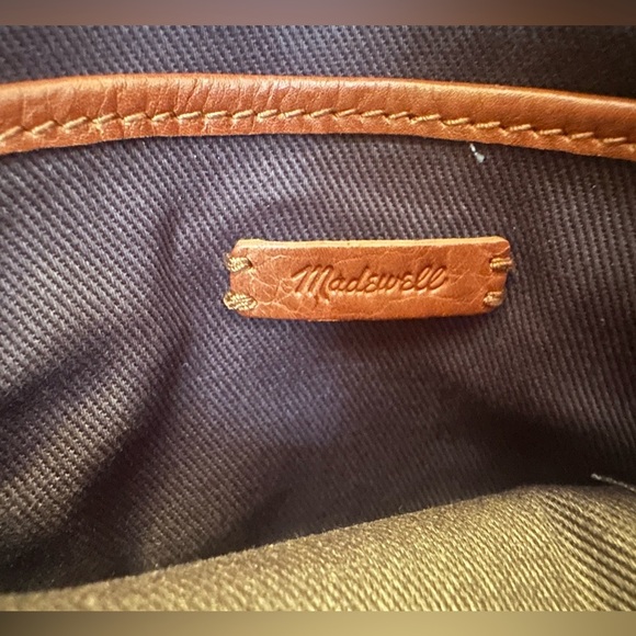 Madewell Round Crossbody, 100% leather & calf hair. Brown, Adjustable strap. - Picture 5 of 7
